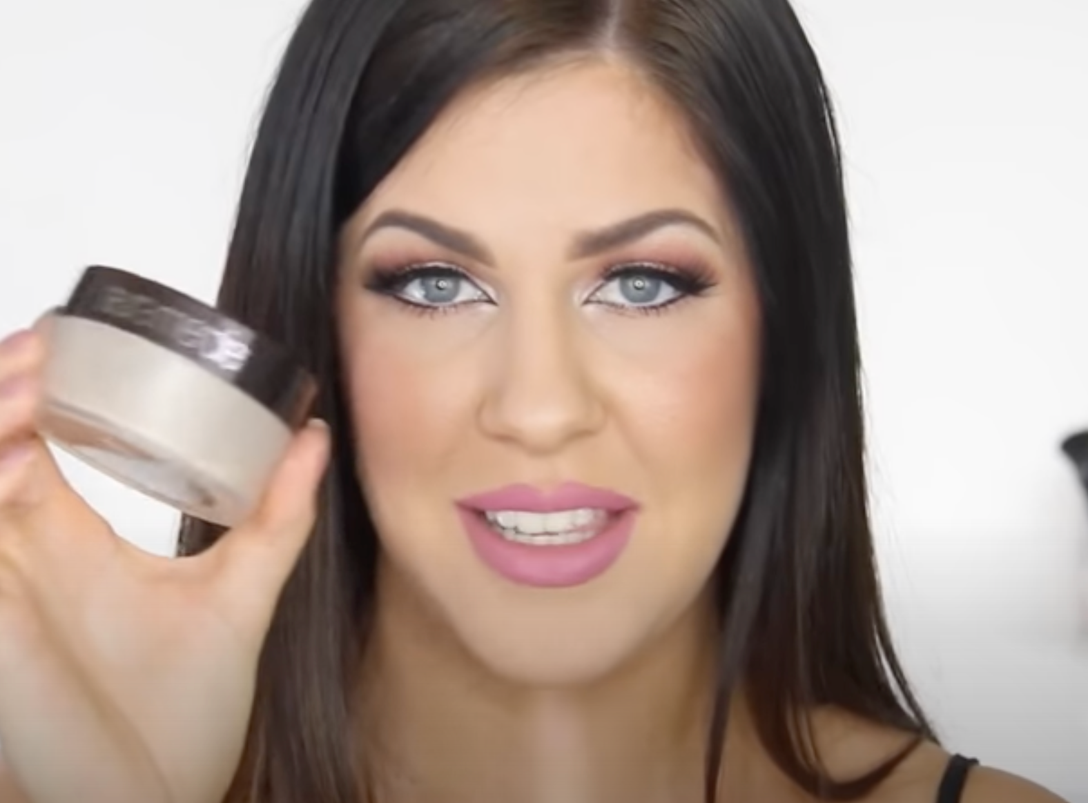 Powder for Oily Skin, Tips & Tricks Nikkia Joy Cosmetics