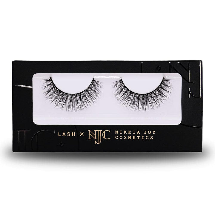 Natural, wispy eyelashes for small or hooded eyes