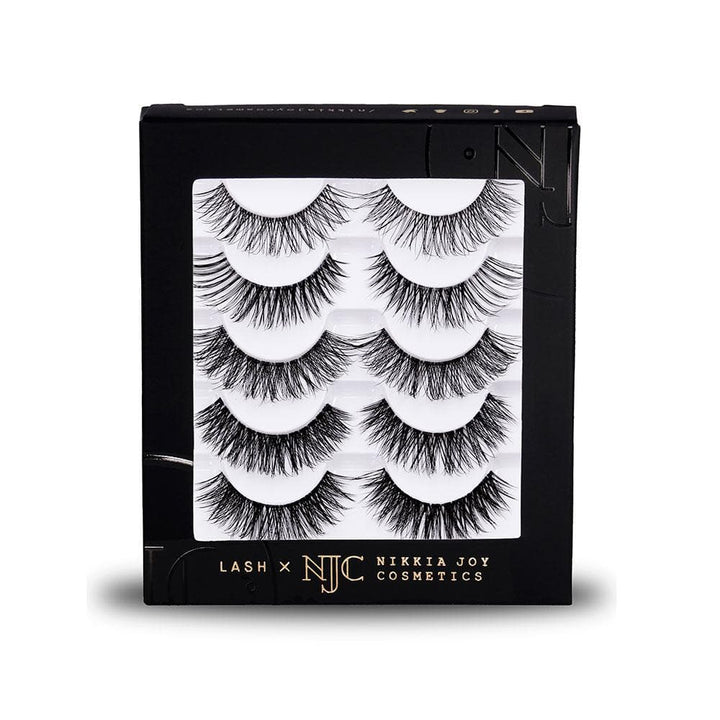 Natural, wispy eyelashes with a clear, invisible band