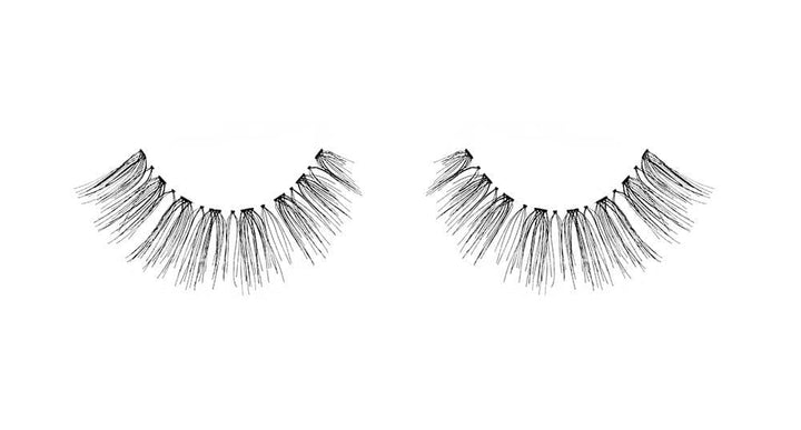 Natural, wispy eyelash with a flexible band