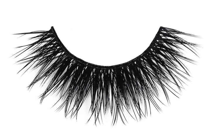 Cruelty free lash with a thin, flexible band