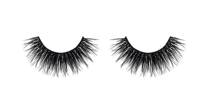 Cruelty free lash with a thin, flexible band